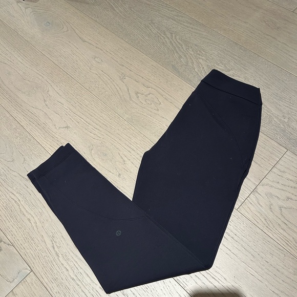 Lululemon Jogger - Picture 1 of 4